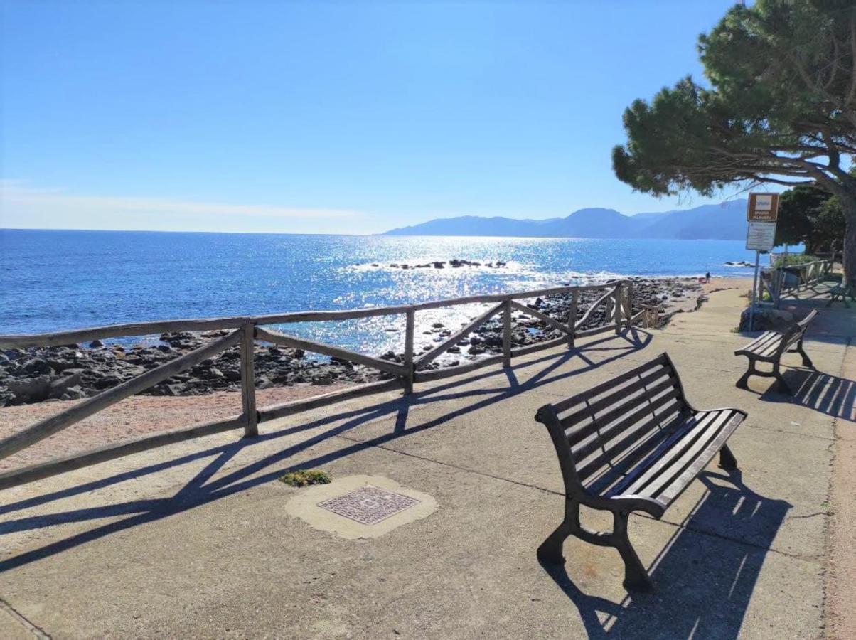 Nido Lungomare, E Sei In Spiaggia... Cala Gonone Buitenkant foto
